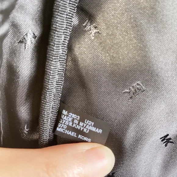 Michael Kors MENS Kent nylon Sling Pack - Picture 8 of 10